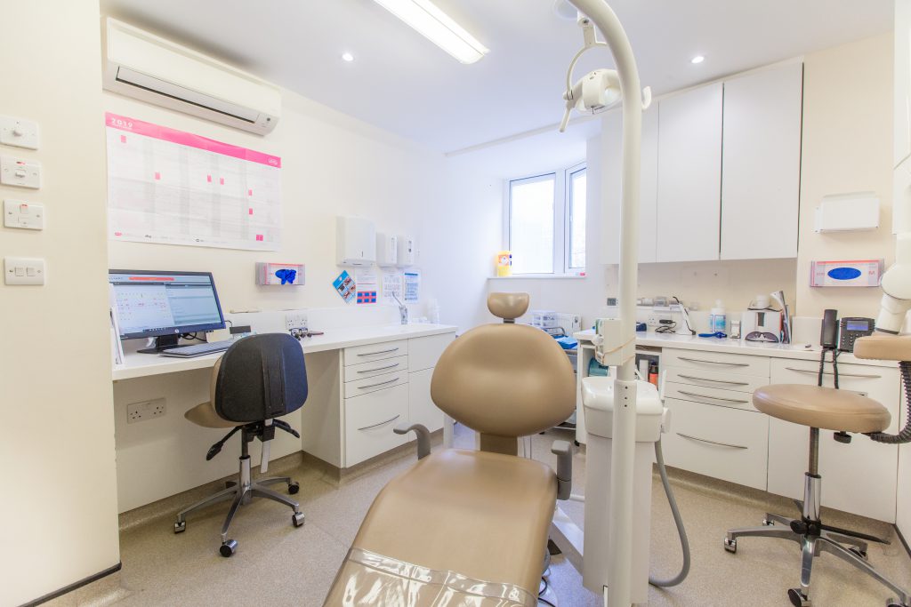 dentist-in-stamford-hill-london-1024x683